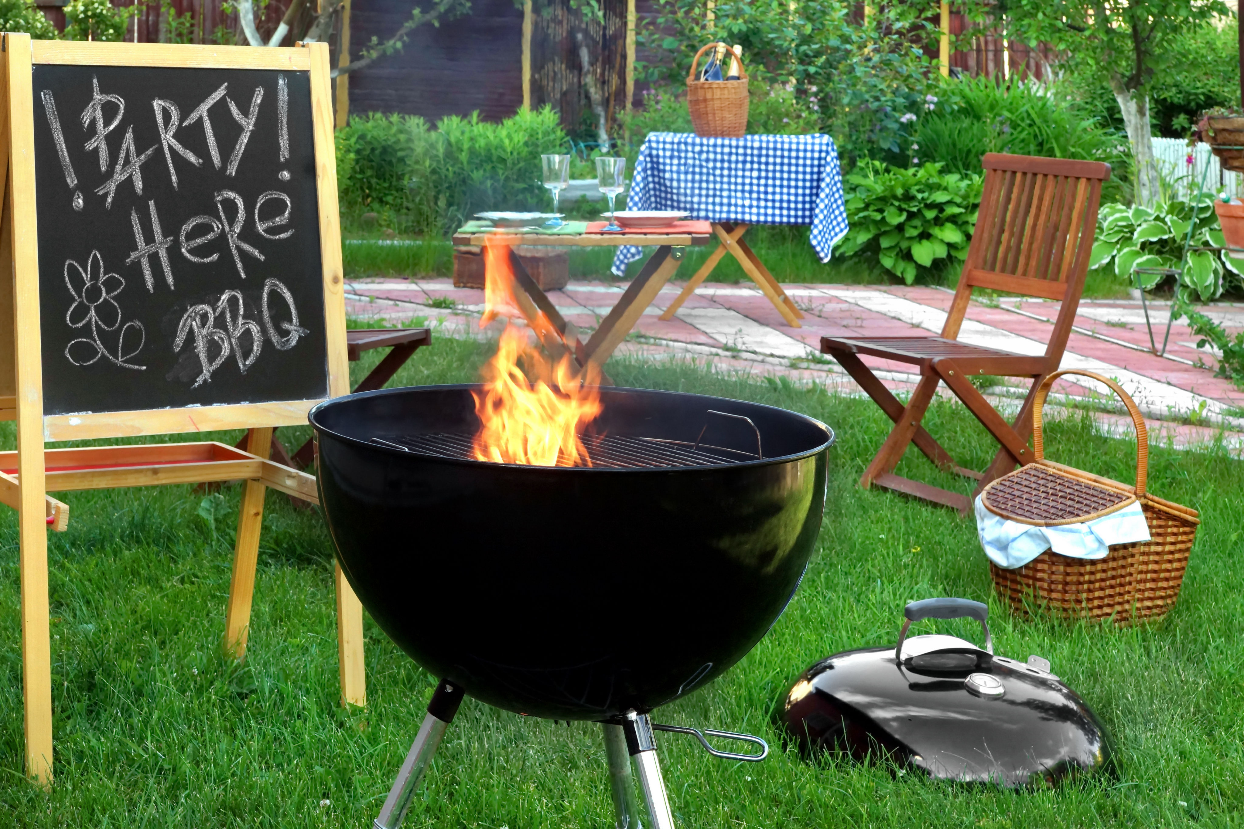Backyard-BBQ-50-Birthday-Party