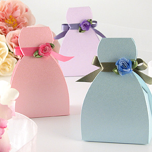 Making Wedding Favors Party
