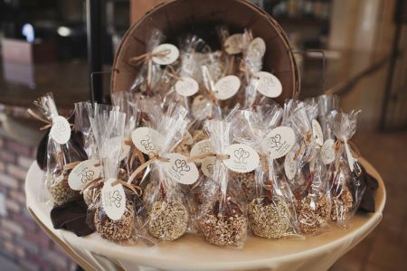 Candy Apple Wedding Favor Design Idea