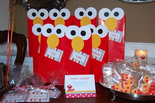 DIY Elmo Birthday Party Favor Bags
