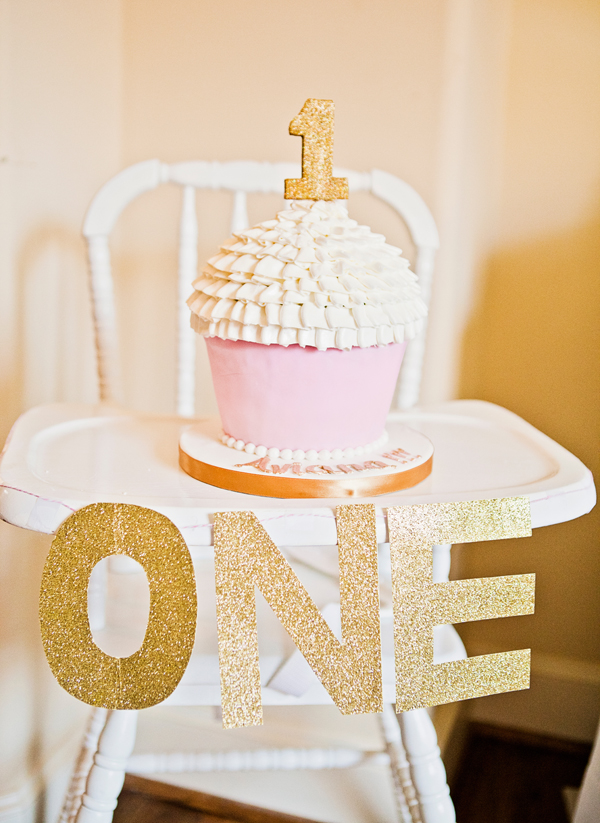 Sparkly First Girl Birthday Display