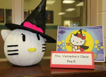 Hello Kitty Halloween Pumpkin