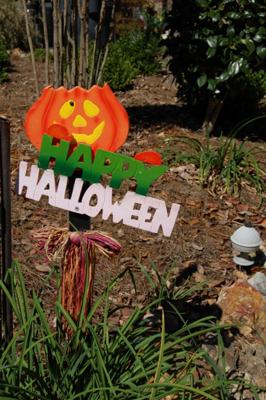 Happy Halloween Yard Decoration