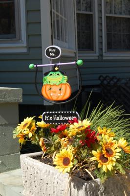 It's Halloween Yard Decoration