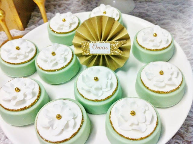 Grand Oreo Cookie Favor Idea