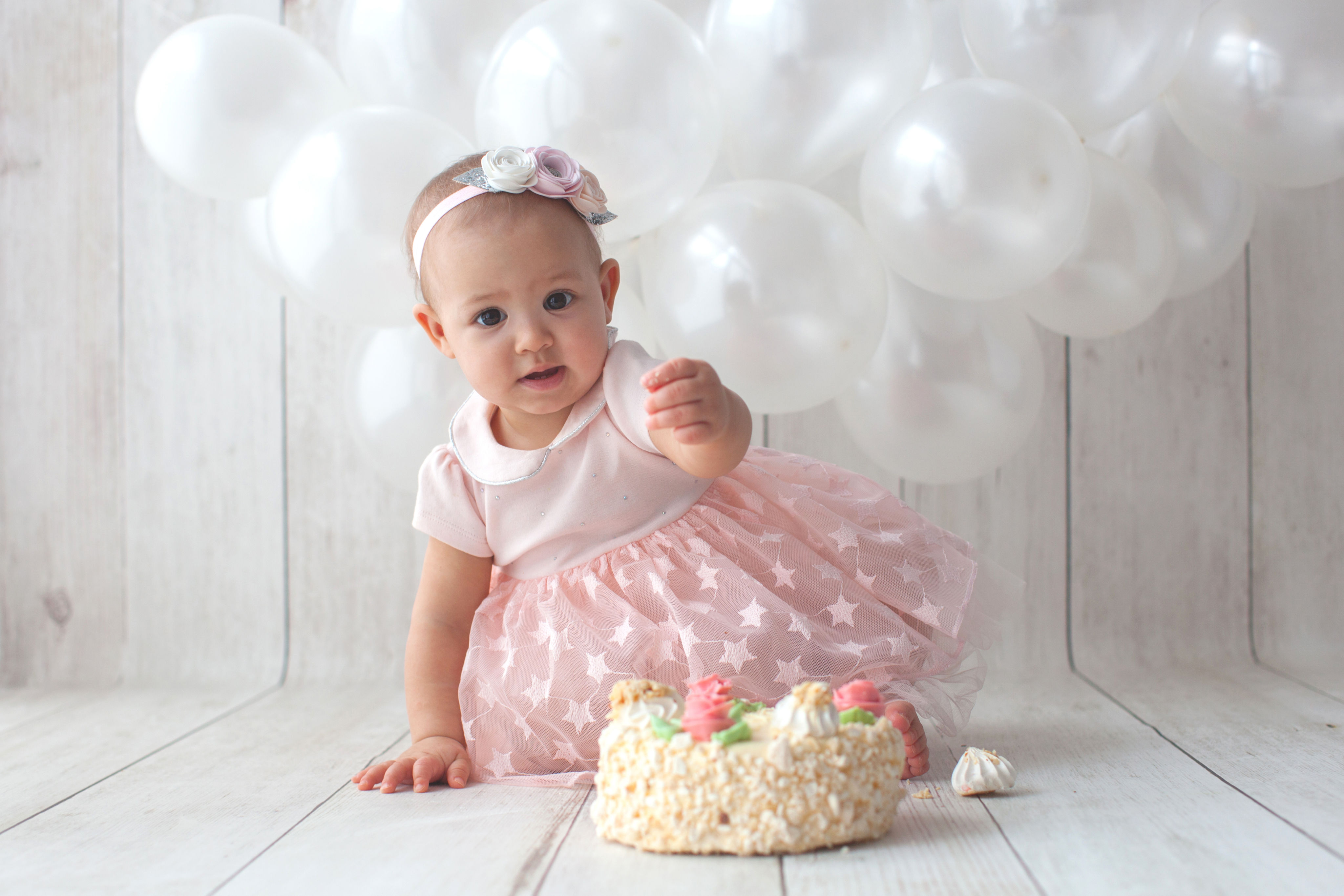 first-birthday-outfit-girl