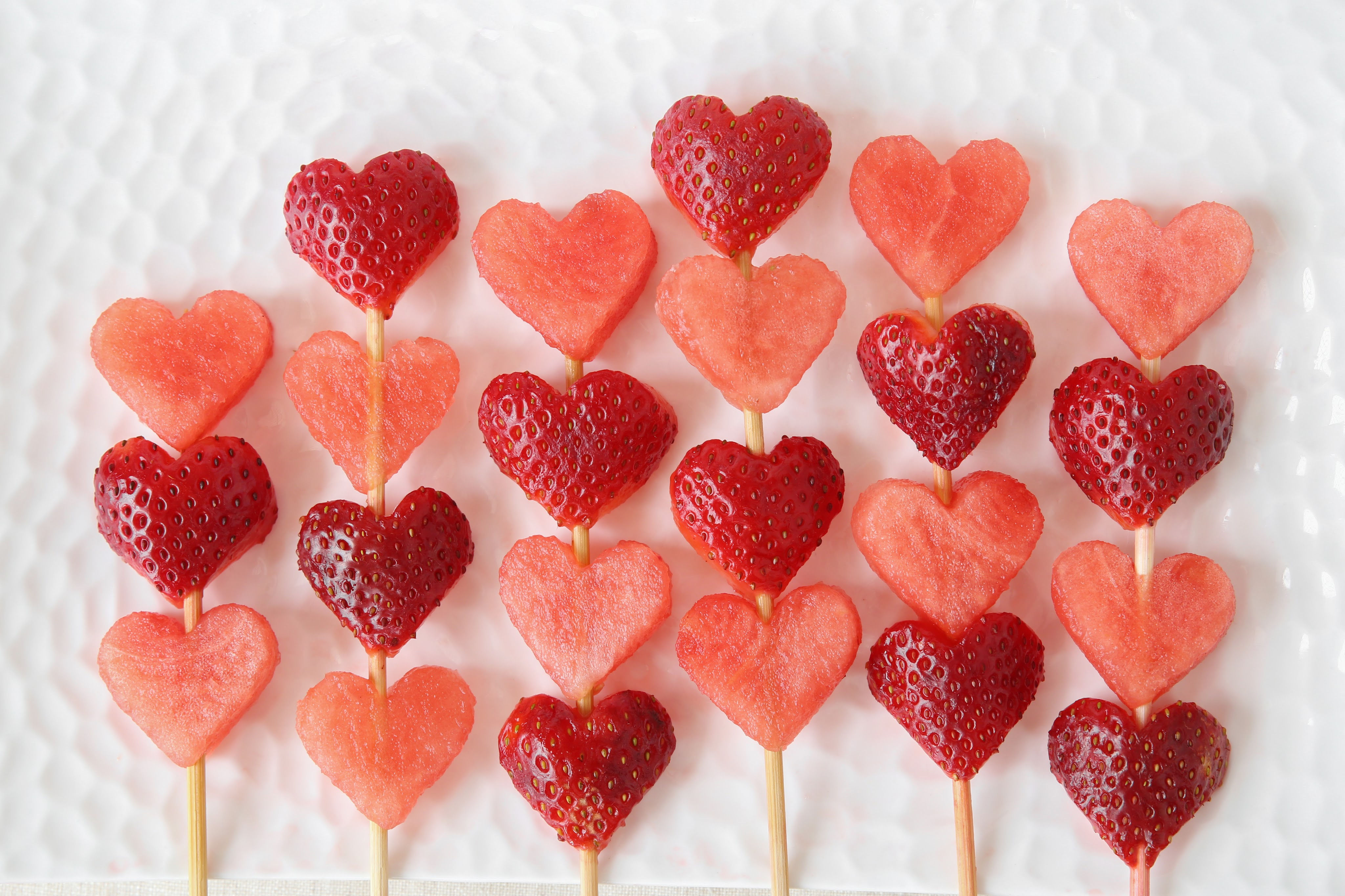 kid-fruit-kabobs