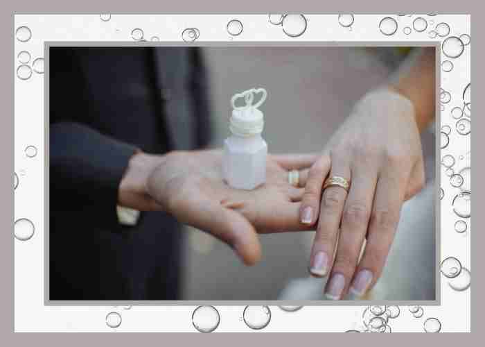 Wedding favors bubbles are great.