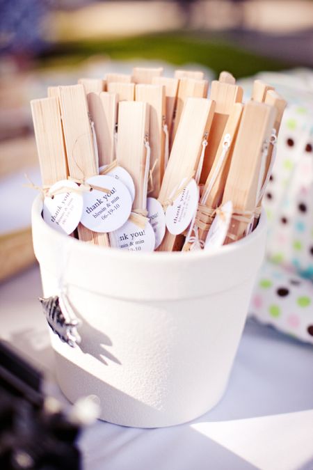 Creative Wedding Favor Fan Display