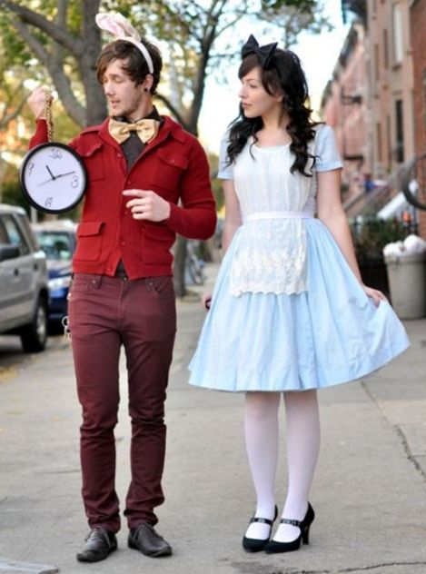 Alice In Wonderland Halloween Costume Idea