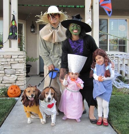 Family Wizard of Oz Halloween Costumes
