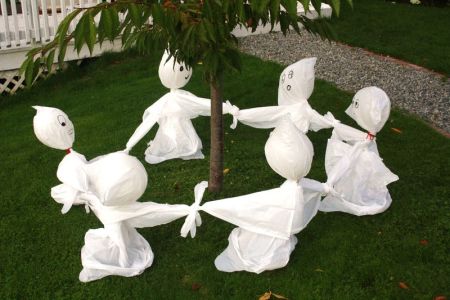 Pass The Ghost Halloween Kids Game