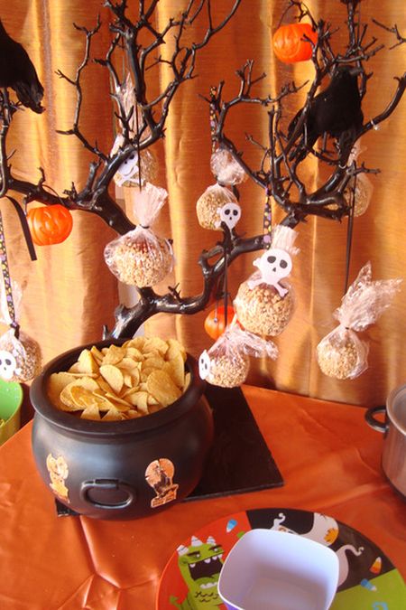 Halloween Treats For Kids Tree