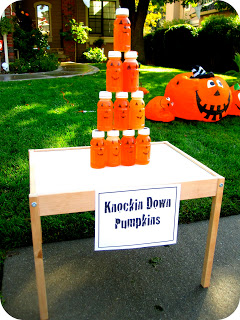 Knocking Down Pumpkins Halloween Kids Game