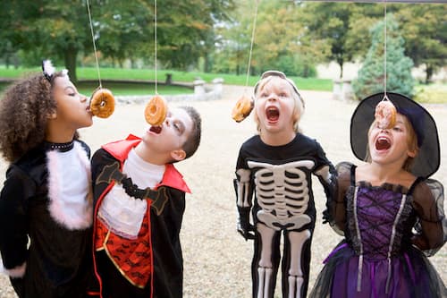 Doughnut Bobbing Halloween Kids Games