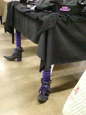 Table Leg Halloween Decoration Ideas