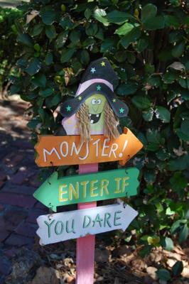 Witch  Halloween Yard Decorations