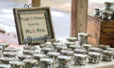 Hershey Kisses Candy Wedding Favor Idea