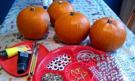 Halloween Pumpkin Decorating