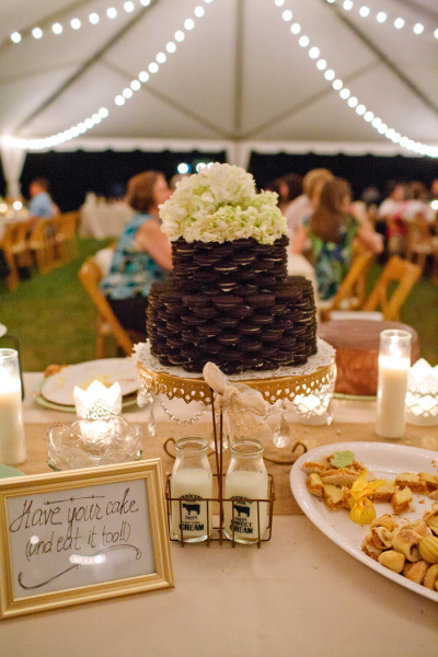 Oreo Cookie Favor Wedding Cake